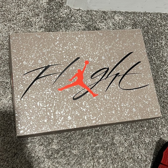 Retro 4 Jordan’s - Picture 9 of 12